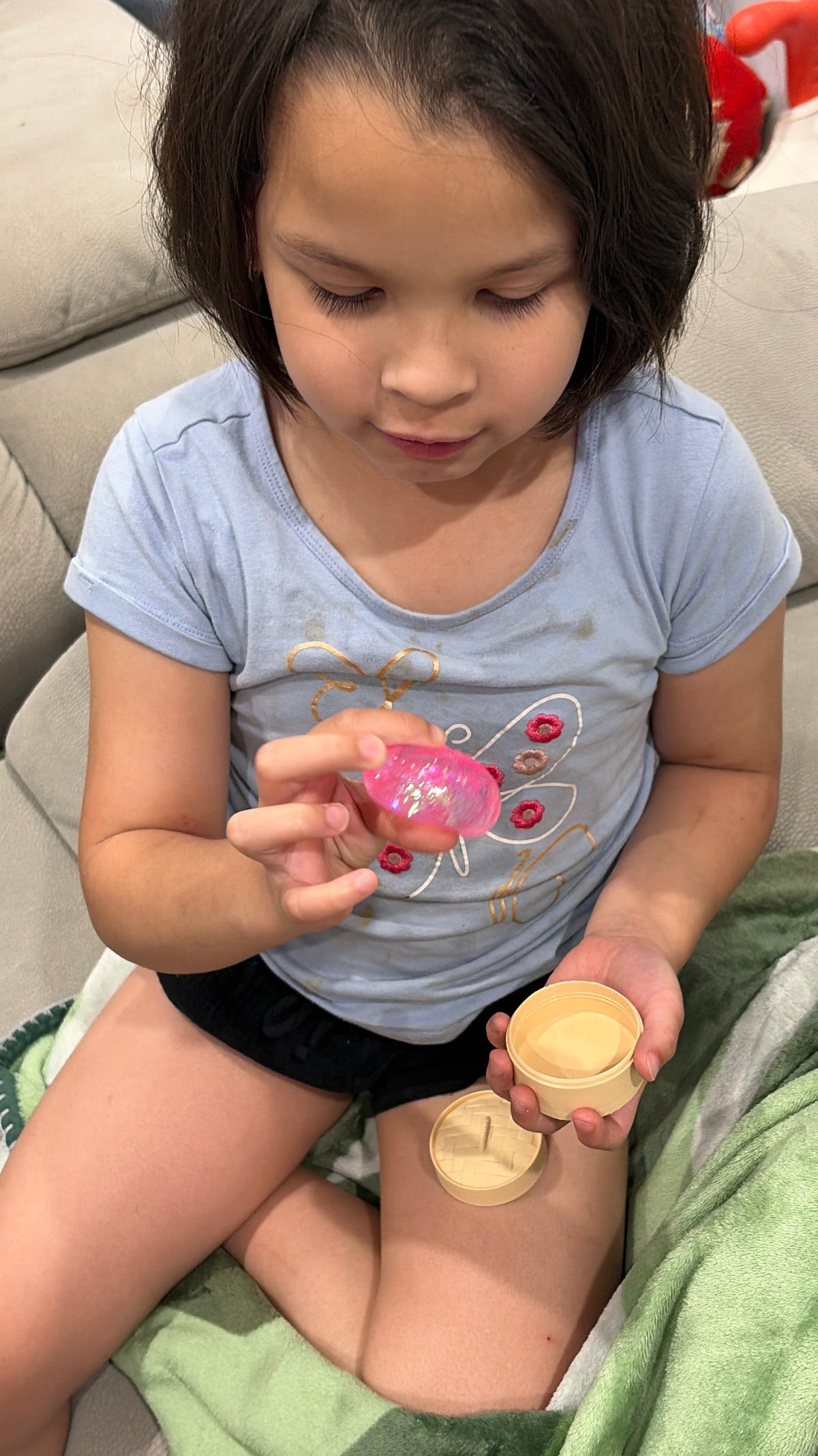 Mystery Mini Glitter Dumpling 4.7cm