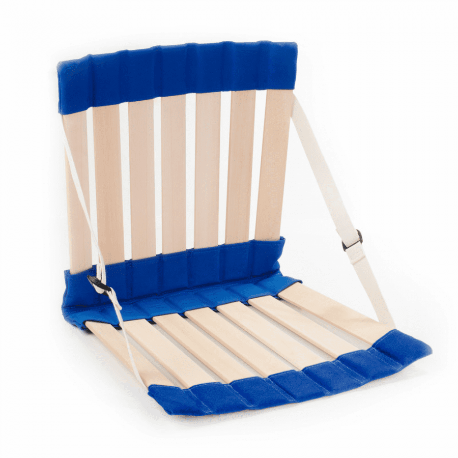 Hoowdahug Blue and beige folding chair on a white background