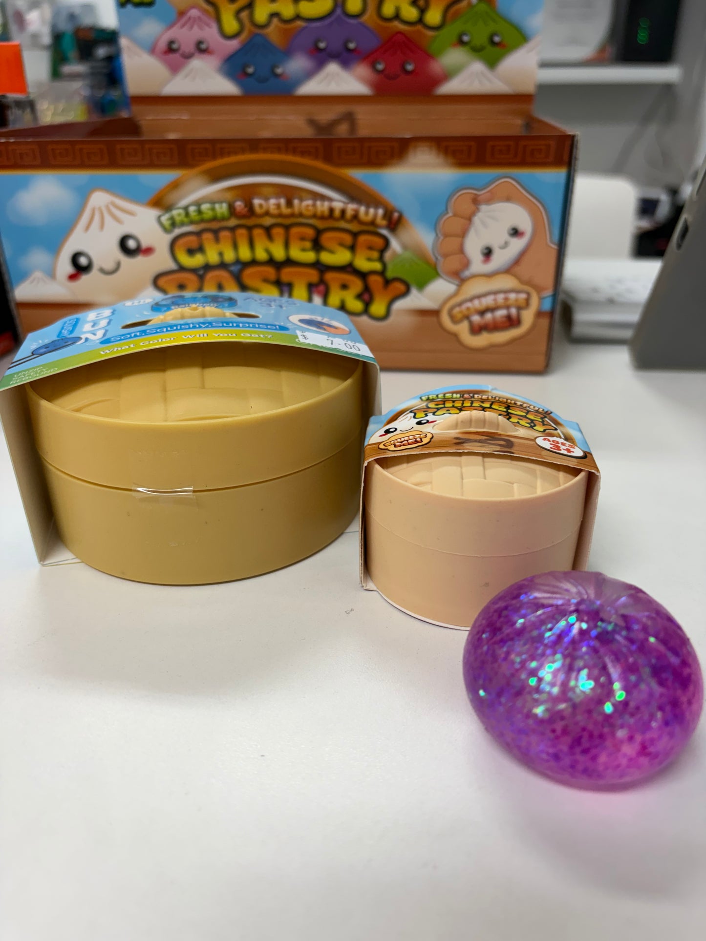 Mystery Mini Glitter Dumpling 4.7cm