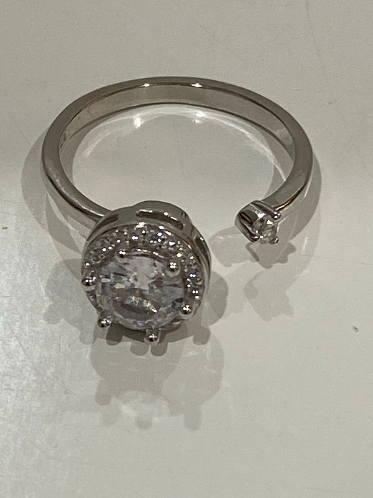 Mira Fidget Ring - Spinning Diamante