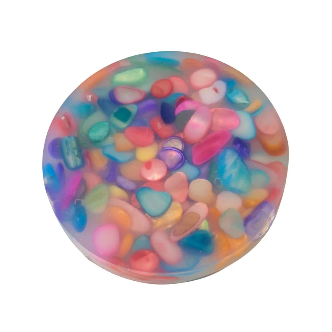 Round silicone Kaiko Pick ‘Em with shells