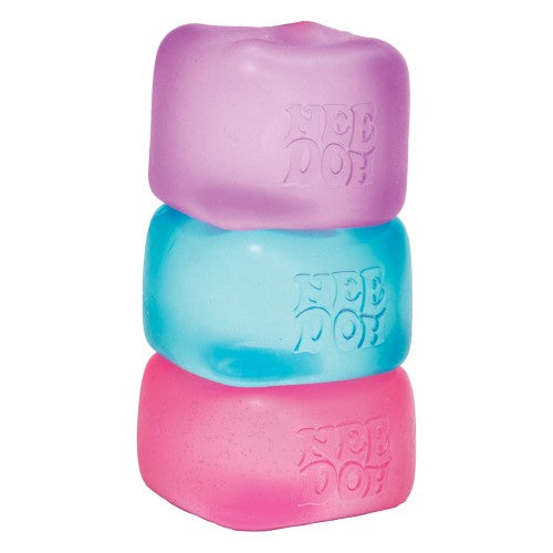 Stack of three colorful nice Cube with 'Nee Doe' branding