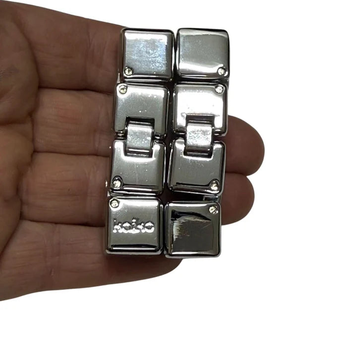 Glossy Silver infinity cube by kaiko 151grams