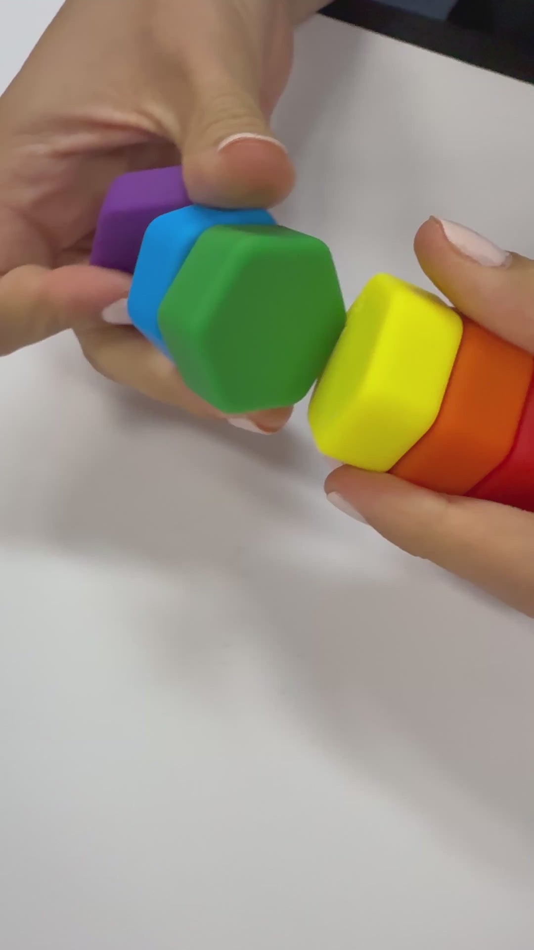 Video showing how the MagStak magnets work