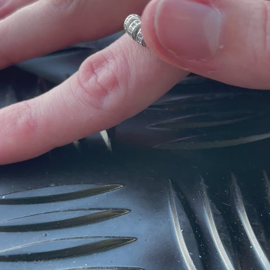 Axia Fidget Ring video